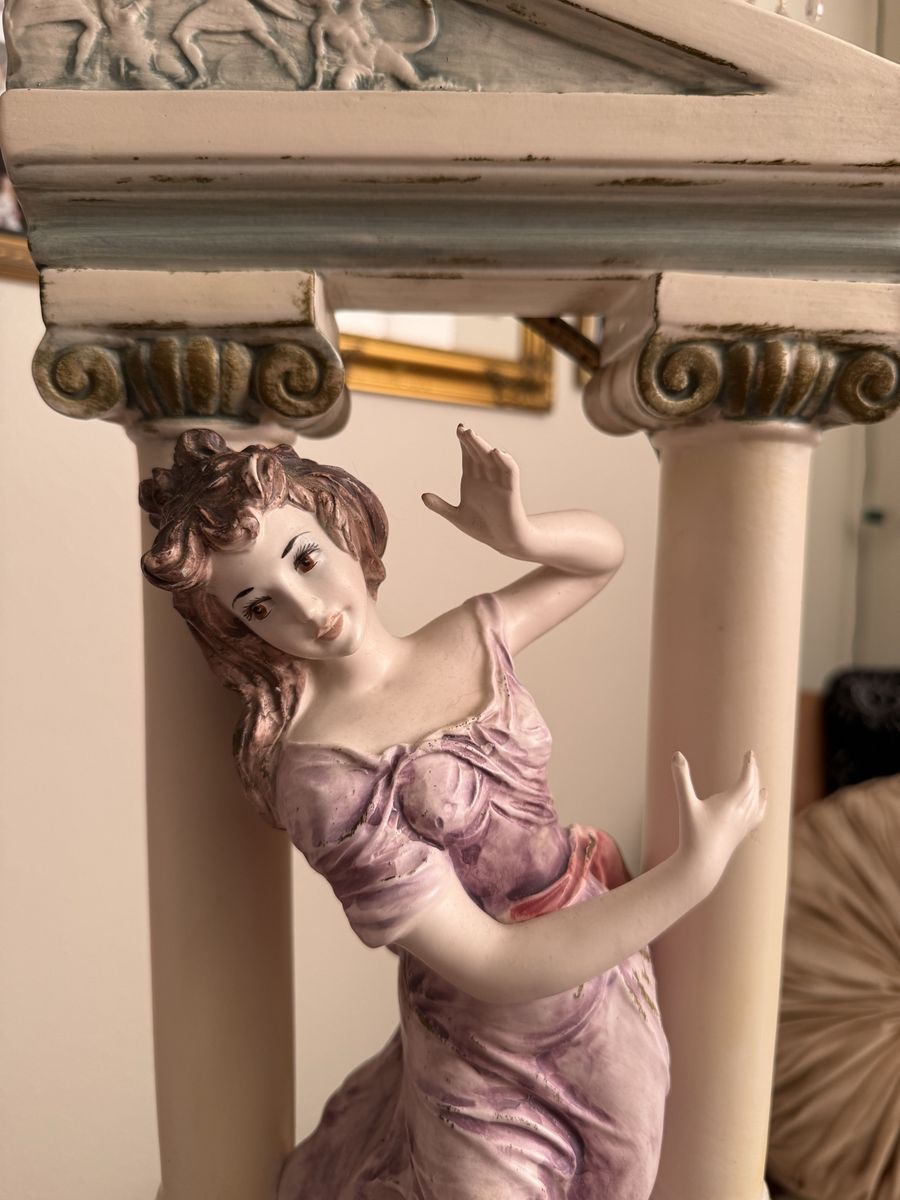 Main image 4