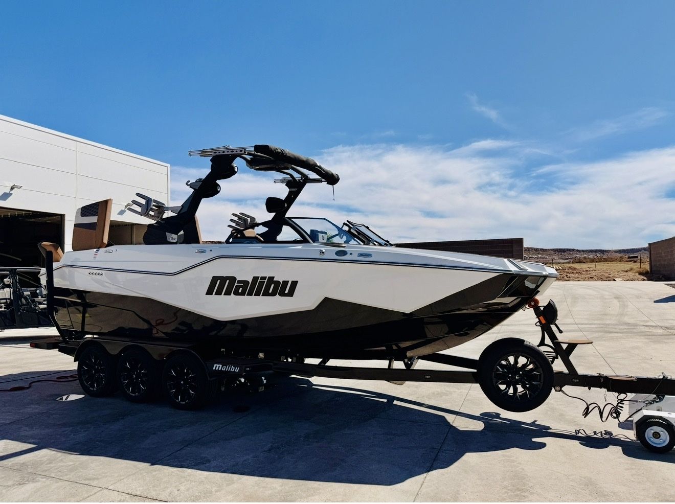 Malibu M242 2024