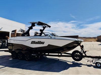 Malibu M242 2024