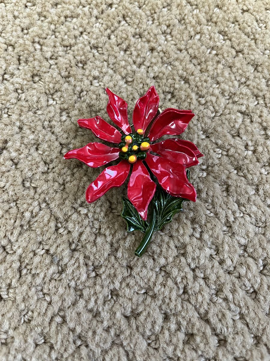 1960's Painted Metal Christmas Poinsettia Flower Pin - Vintage