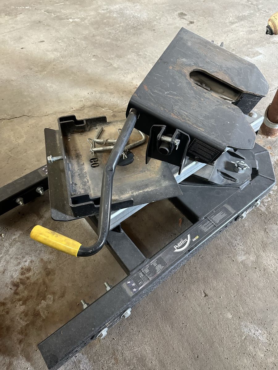 Pullrite Super Glide Fifth Wheel Hitch