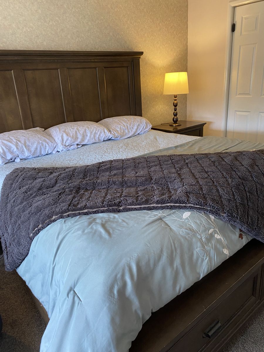 King Master Bedroom Set - Platform bed, solid wood, built-in USB and plugs, sold as a set or in pieces (Sandy UT)