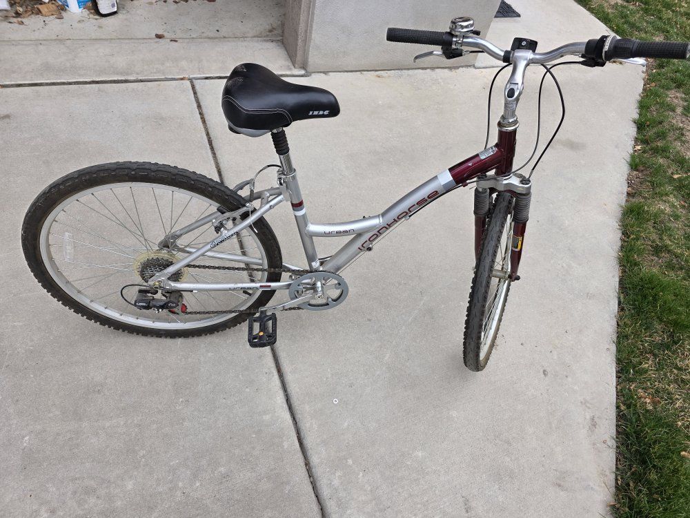 nice girls bike,  26 in. tires