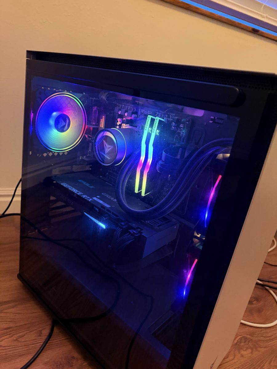 Full Gaming Setup – RTX 3070 PC + 2 Monitors + Key