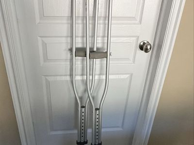 Adjustable Medical Crutches - Lightweight Aluminum, Adult Size