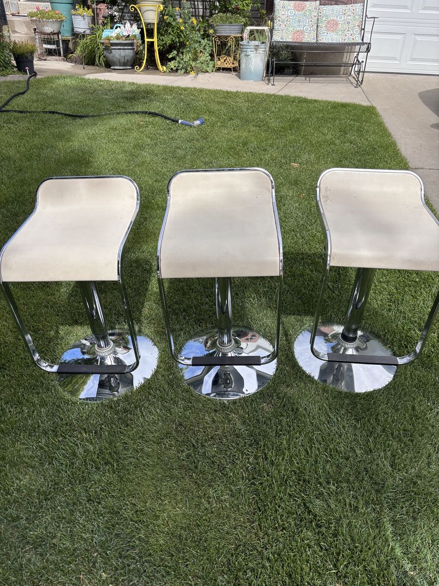 3 Counter Height Adjustable Barstools