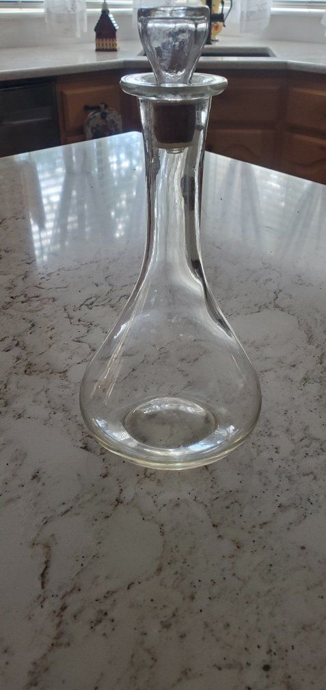 Clear Glass9 Decanter