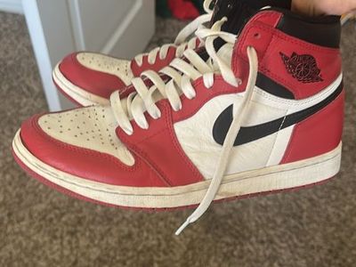 Nike Air Jordan 1 Retro "Chicago" Red/White/Black Sneakers - Men's Basketball Shoes, Size 8.5