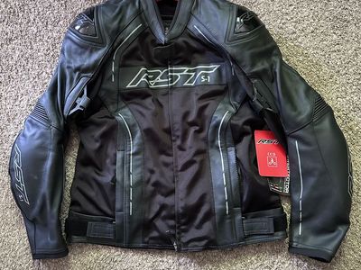 Motorcycle jacket