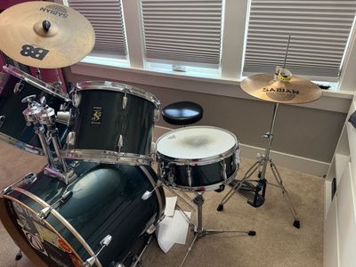 Yamaha rydeen drum kit
