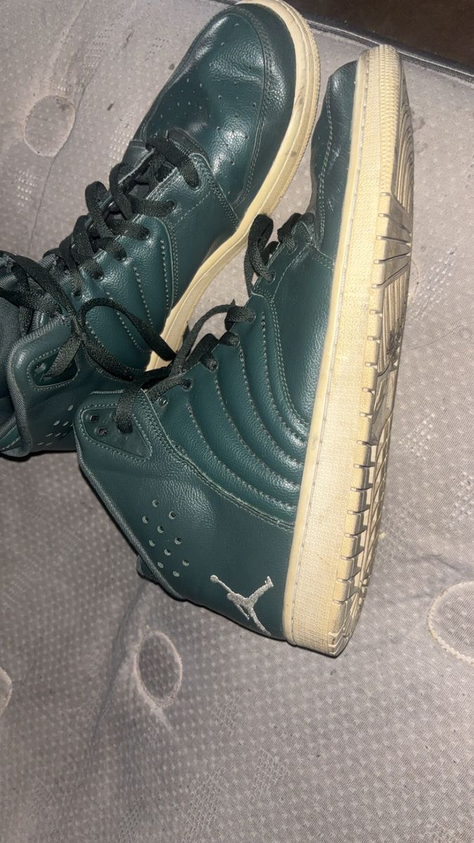 Nike Jordan 1 Flight 4 in a green colorway.