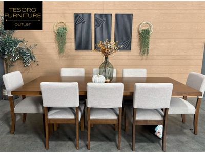 THOMASVILLE MODERN DINING SET WE OFFER DELIVERY