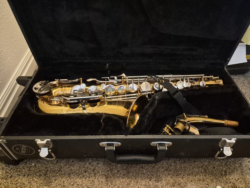 Bundy II Alto Saxophone Sax with Warranty 