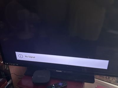 Roku Express HD Streaming Media Player, Black - Used, Great Condition and TV