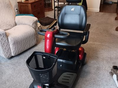 Golden Buzzaround LX 4-Wheel