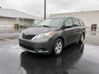 2015 TOYOTA SIENNA LE
