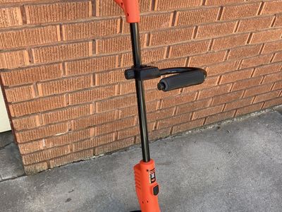 Excellent Cond Black & Decker Weed Grass Trimmer