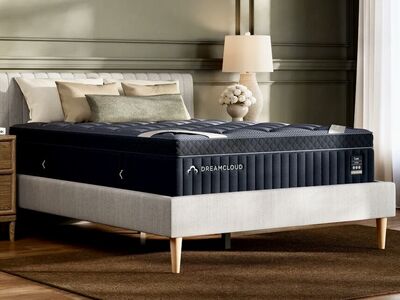 Like New - DreamCloud Luxe Hybrid King Mattress