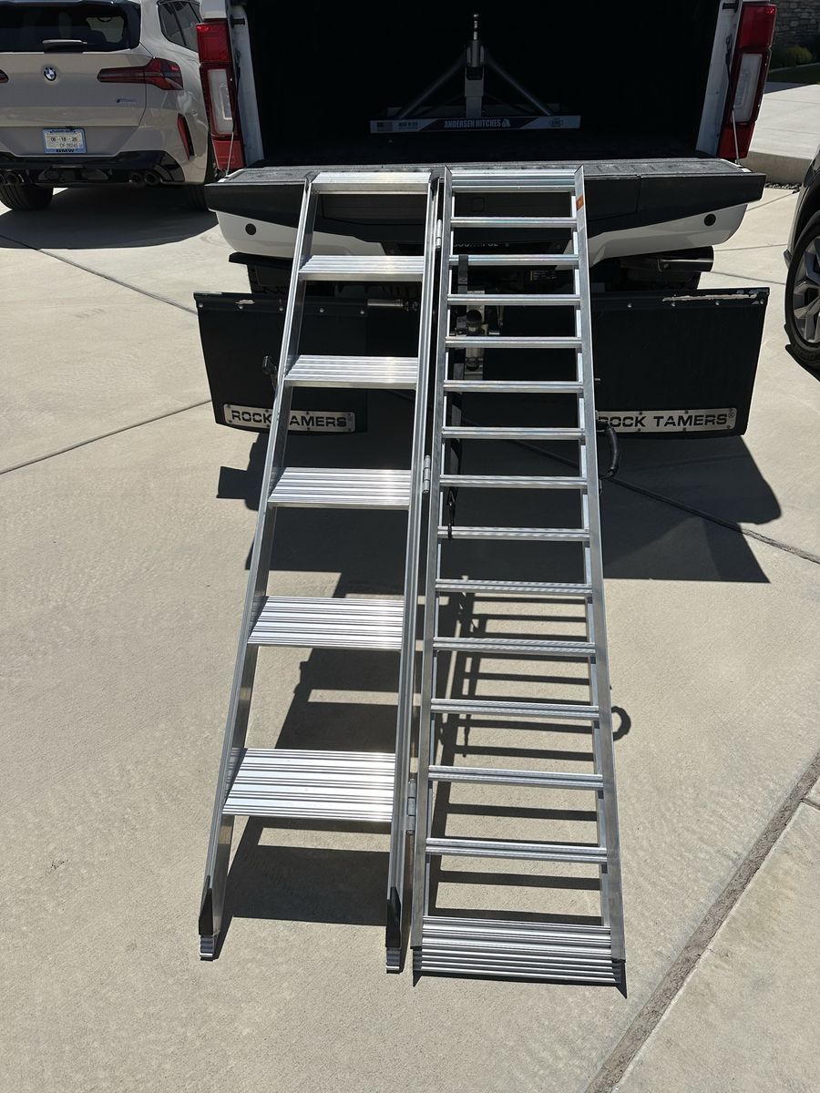 Motorcycle step ramp like new