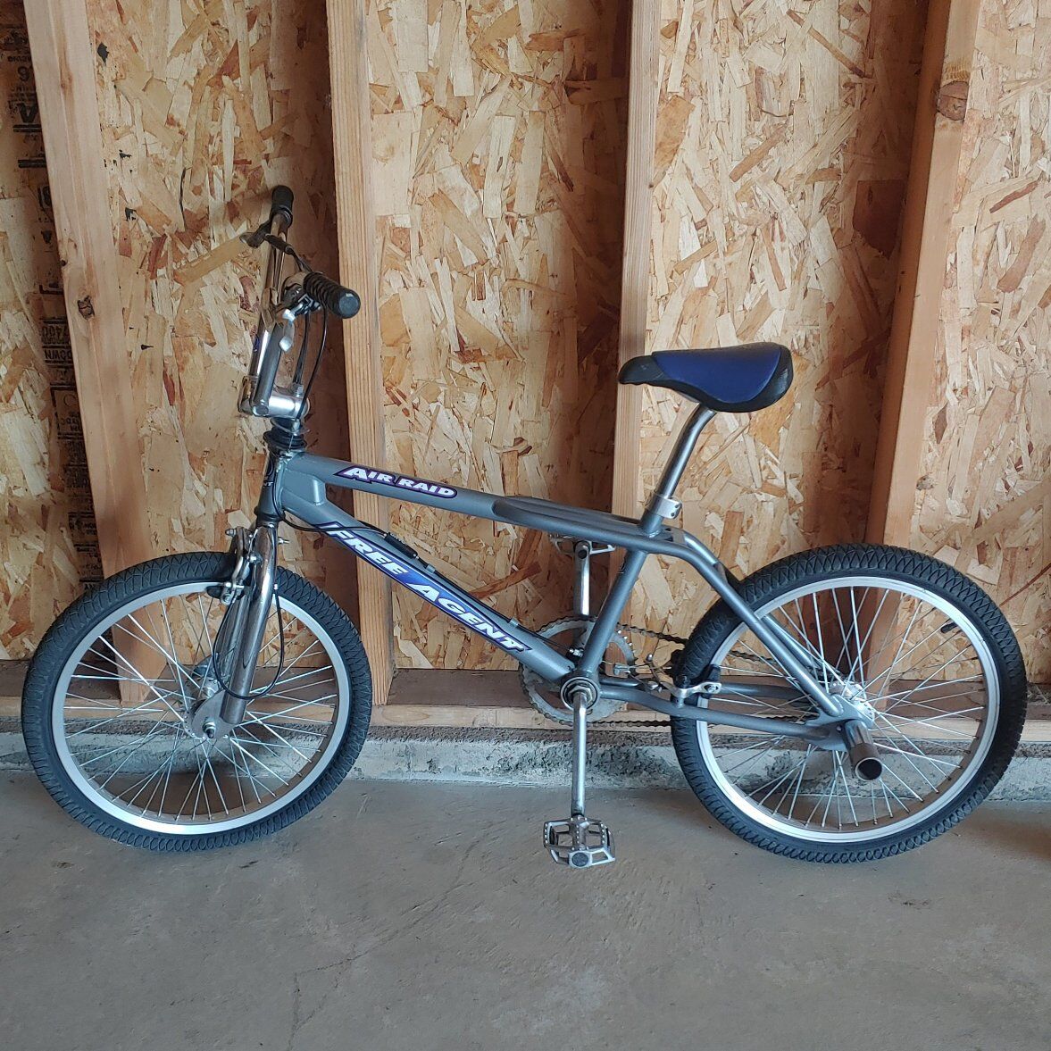 Free Agent Air Raid Freestyle Bmx Bike Bicycle