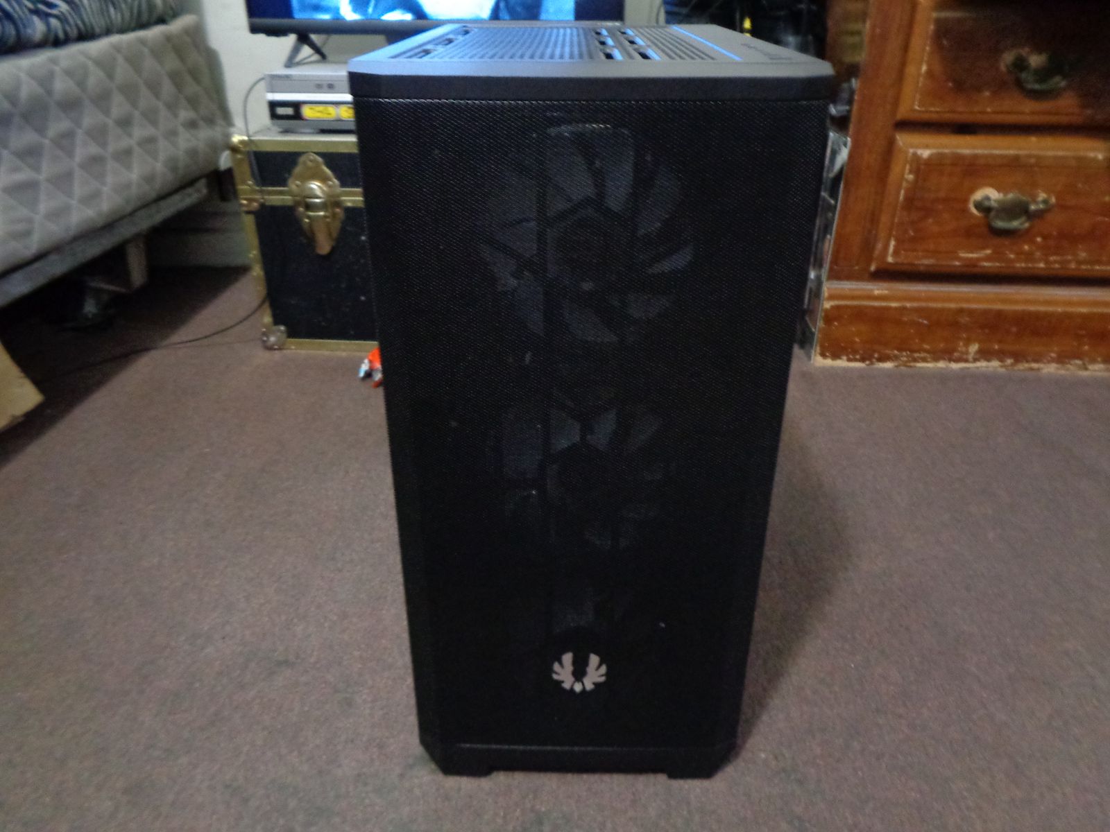 Awesome older Gaming Computer, ATX W/Intel i7-7700k, nvidia 1070 8GB, Bitfenix RGB Case Read on....