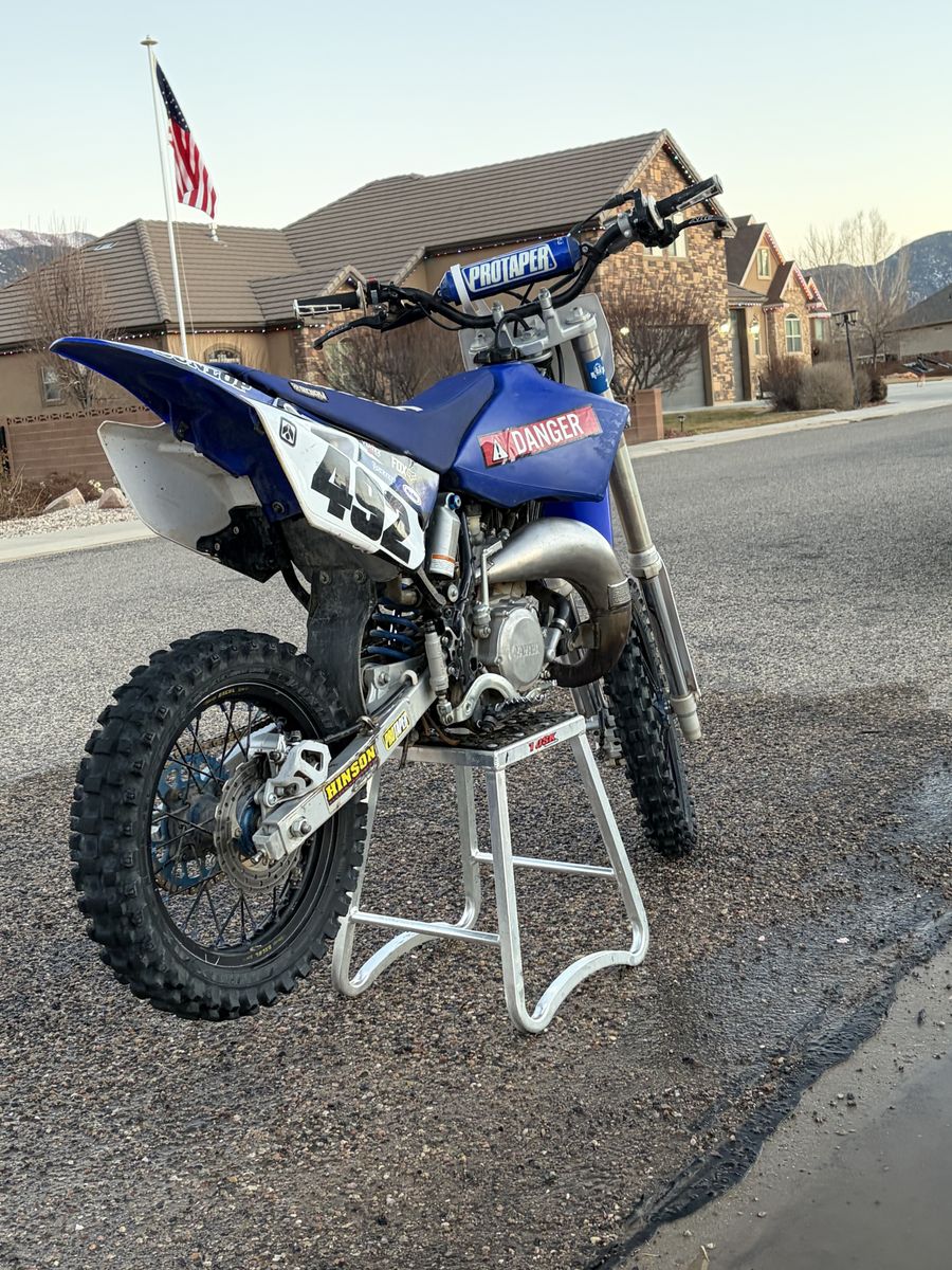 Yz 85