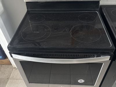 Whirlpool Stainless Steel Electric Range/Stove with Glass Cooktop
