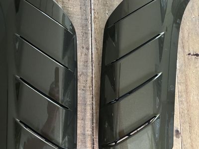 Bronco Raptor factory fender air vents