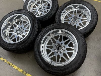 LIKE NEW 22x12 kg1 forged wheels/ 35” Toyo tires