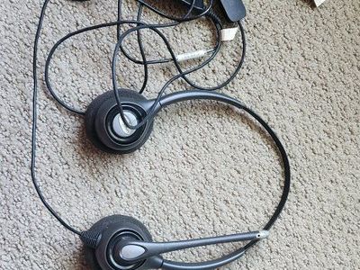 Wired Polytronic headphones