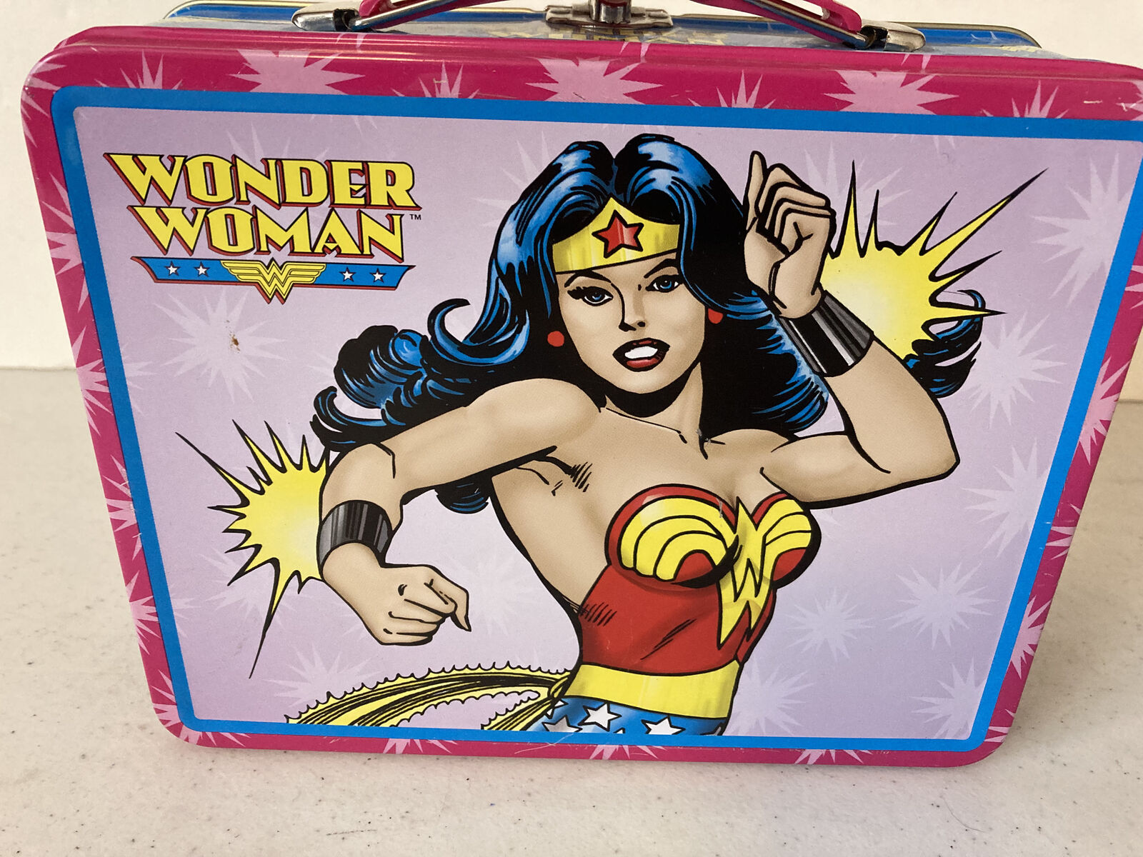 DC Comics 2001 Wonder Woman 3D Lunch pail/box The Tin Box Company