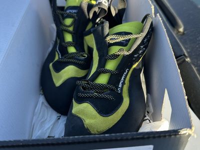 La Sportiva Miura Lime Climbing Shoes - Size US Men's 8 / EU 40.5 - Excellent Condition