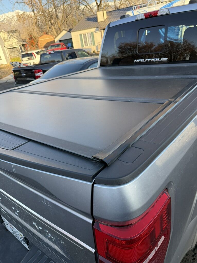 Tri-Fold Carpeted Tonneau Cover F350