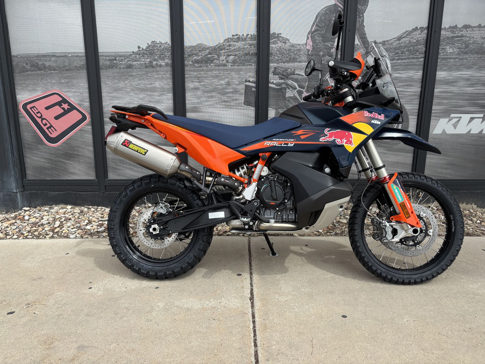 2027 KTM 890 ADVENTURE R RALLY