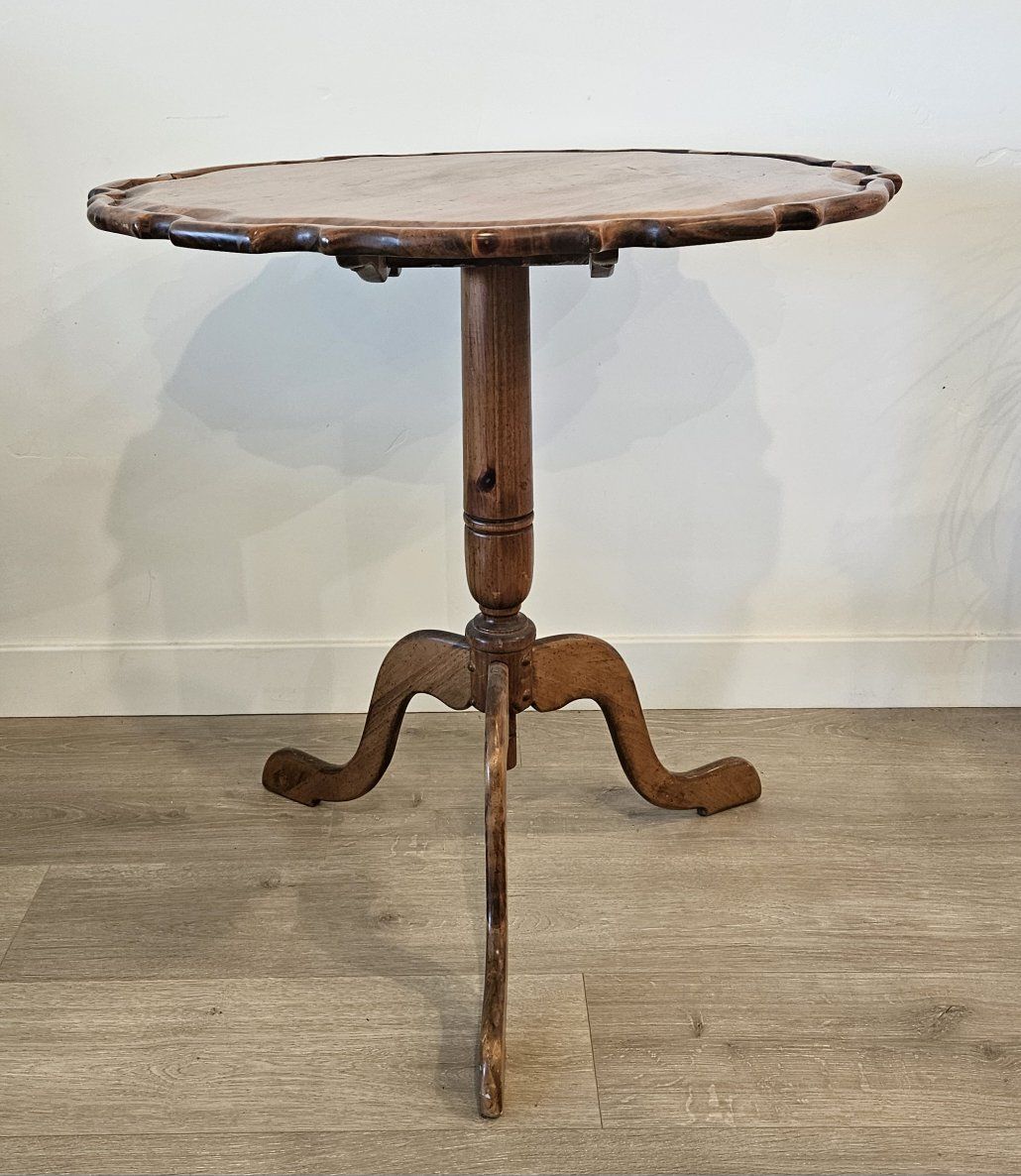 Queen Anne End Table