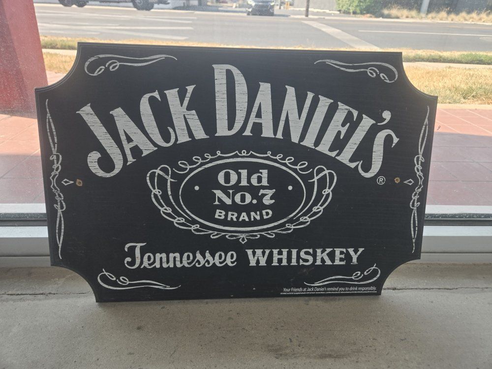 Jack Daniel's Old No. 7 Tennessee Whiskey Wooden Bar Sign Wall Decor. came from a bar named sue.
