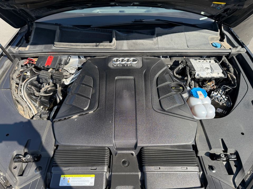 Main image 3