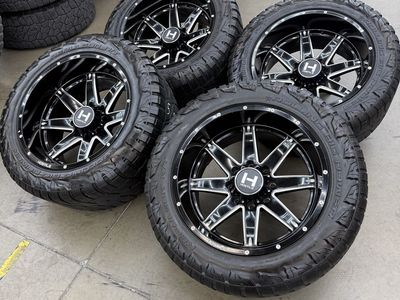 22x12 hostile wheels/ 35x12.50r22 tires 8x180