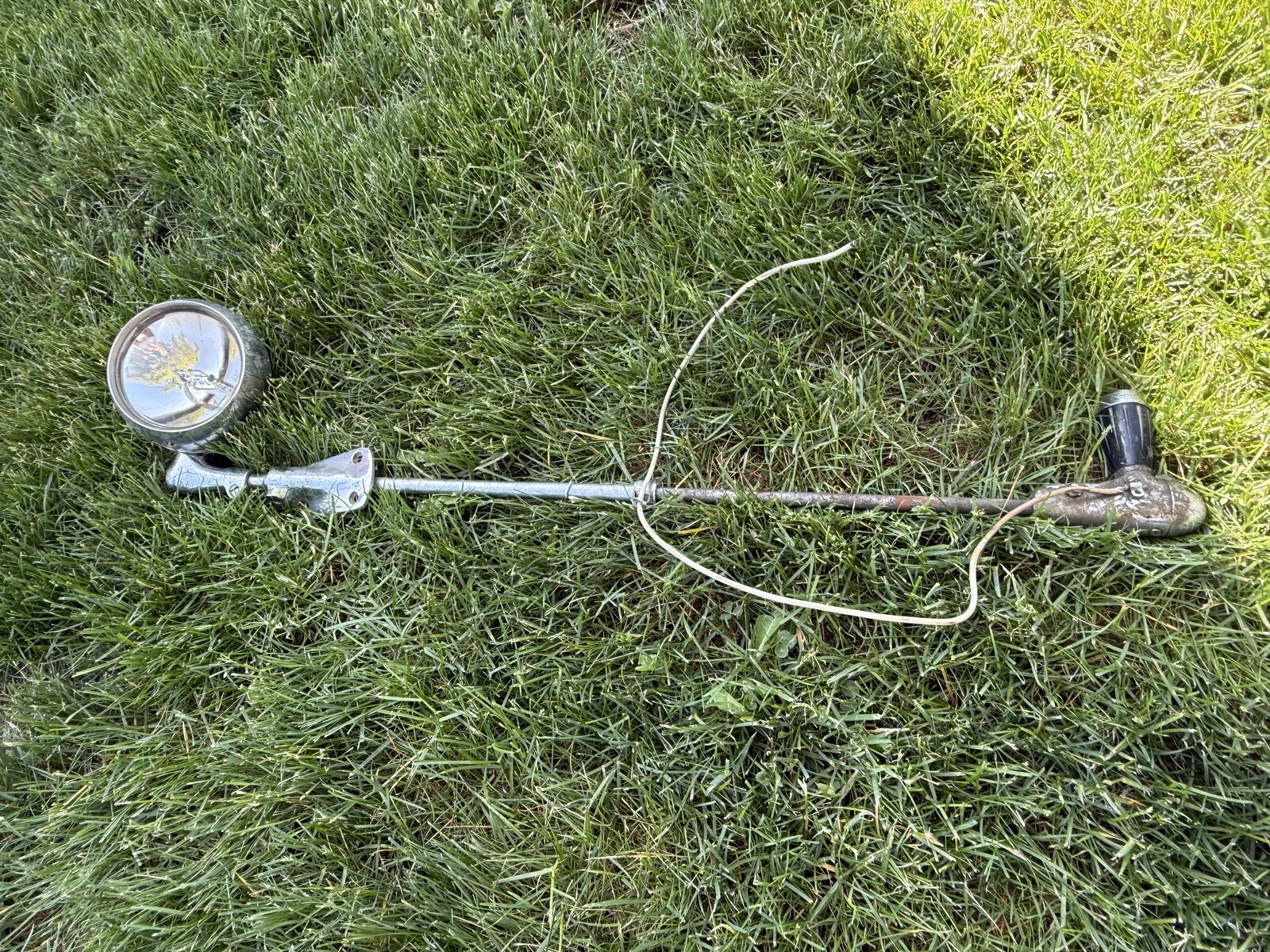 Vintage Unity Model 00 Spotlight – Chrome, 11" – Classic Police/Fire Car Light