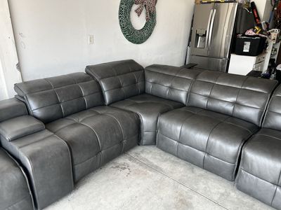 Ivy 6-Piece Leather Power Reclining Sectional ( Costco )