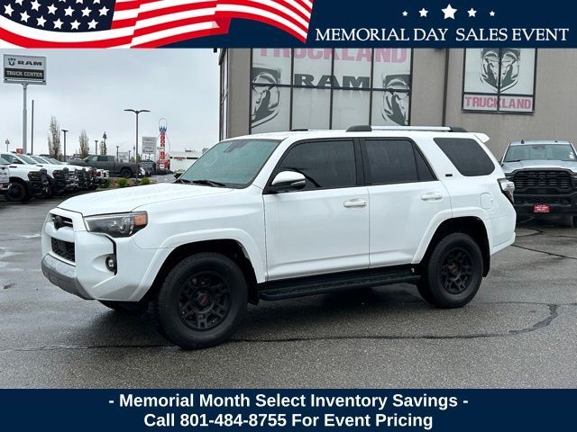 2022 Toyota 4Runner SR5 Premium