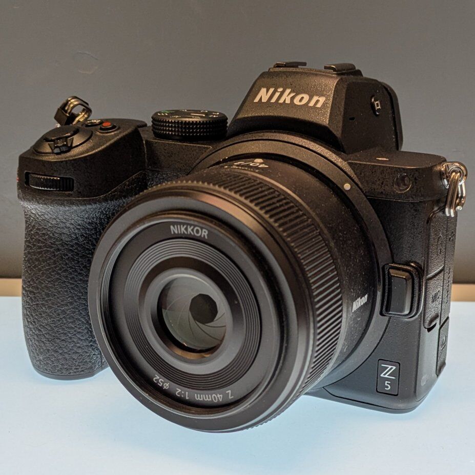 like new nikon z5 and 40mm lens
