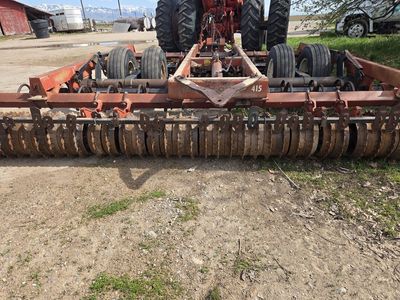 IH 415 14 foot roller harrow