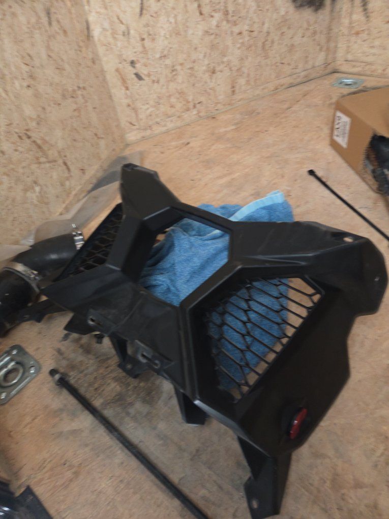 Main image 10