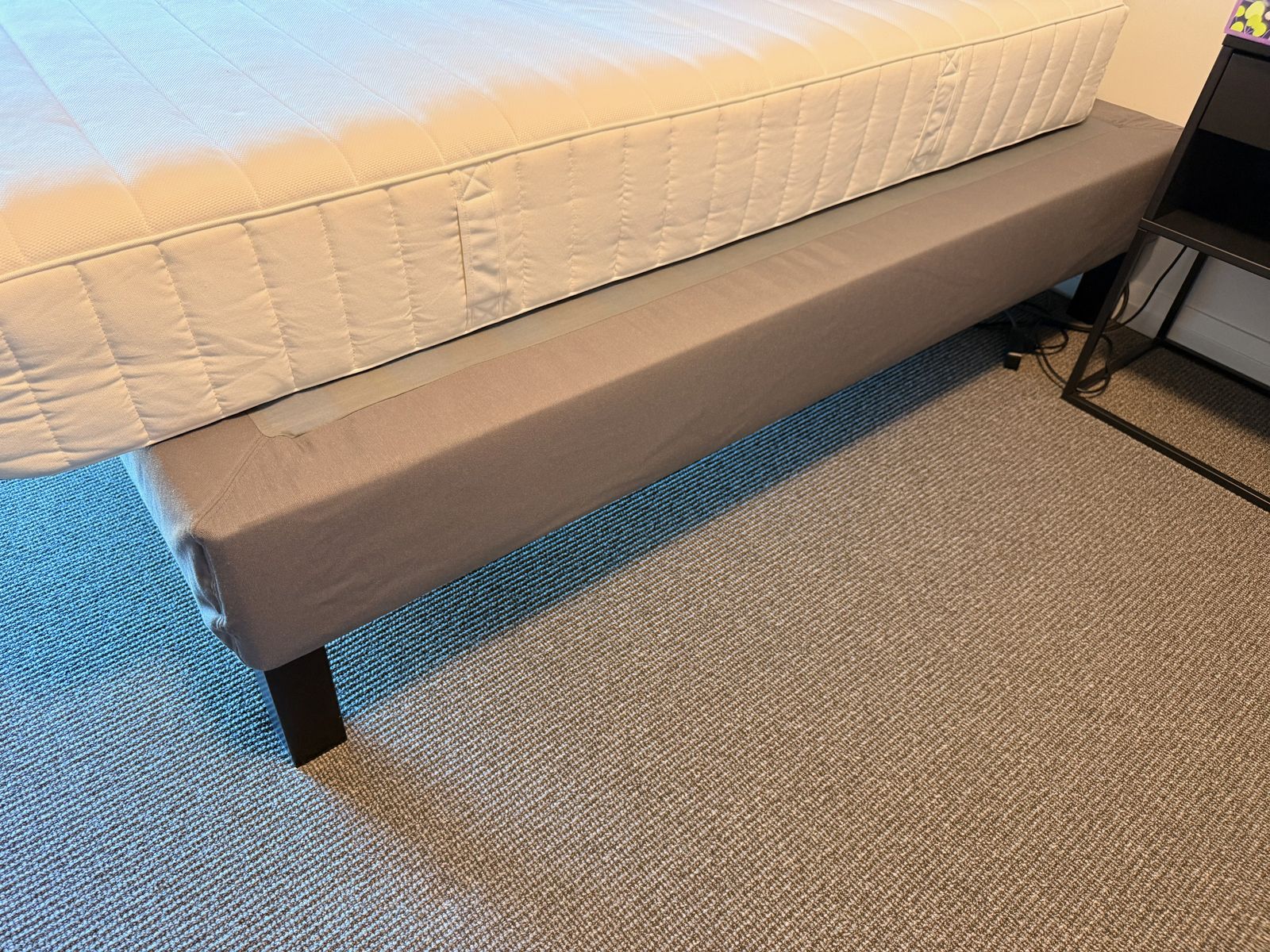 LYNGÖR Slatted mattress base with legs (2x Twins and 1x Queen)