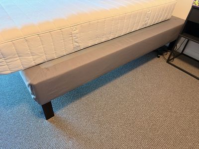 LYNGÖR Slatted mattress base with legs (2x Twins and 1x Queen)