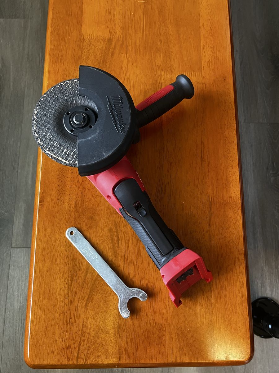 4 1/2 - 5 IN Milwaukee M18 Grinder