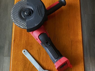 4 1/2 - 5 IN Milwaukee M18 Grinder
