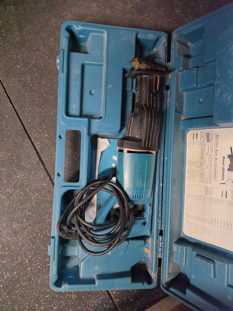 Makita JR3000V Recipro Saw 115V 6A 0-2300 SPM with Hard Case