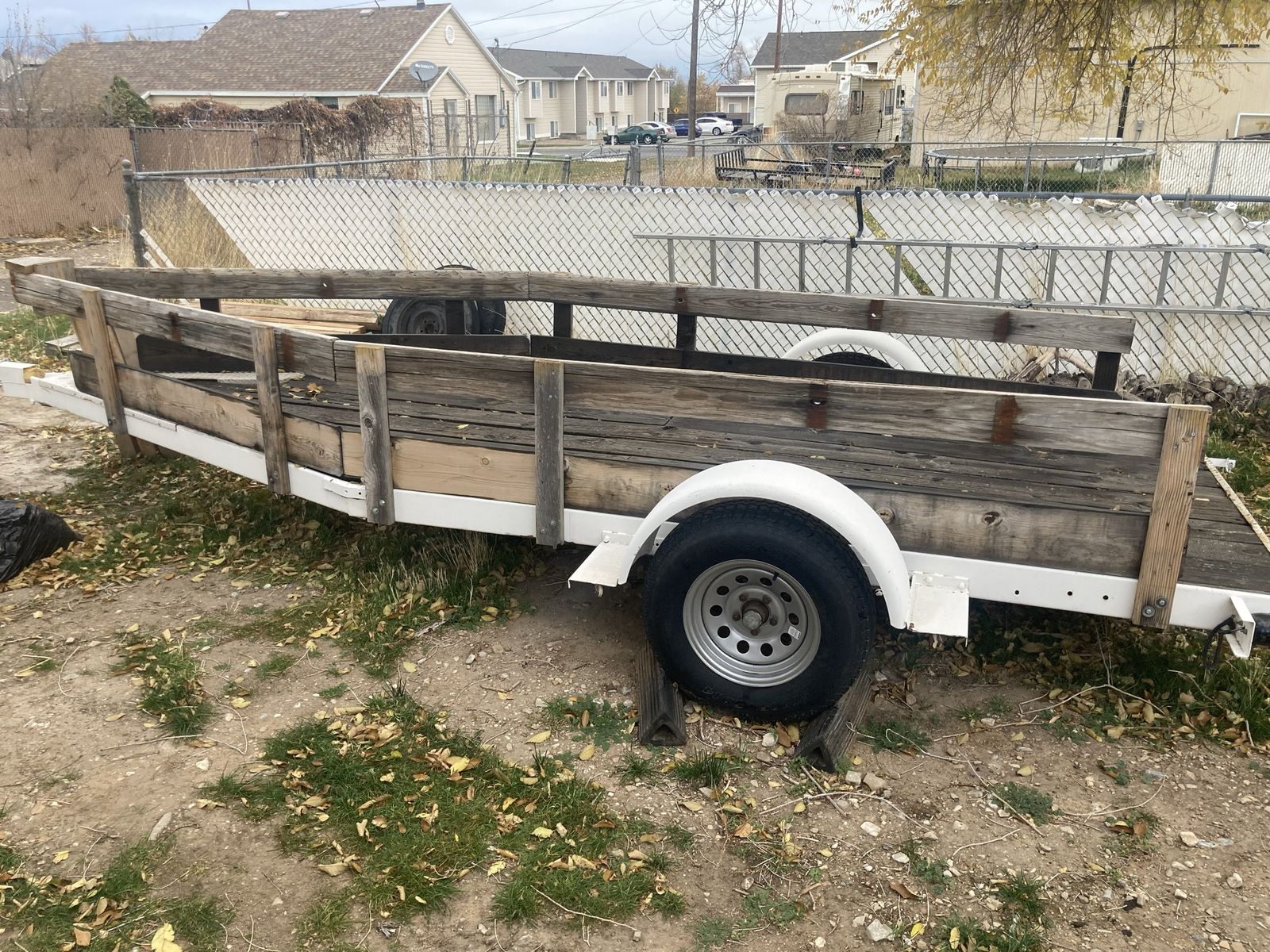 Single-Axle Utility Flatbed Trailer with Wooden Deck Side Rails